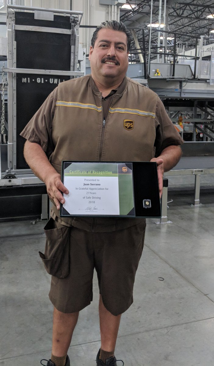 Congratulations to West L.A. service providers Mr. Juan Serrano on 21 yrs of safe driving and Mr. David Johnson on 2 yrs safe driving. #ProudUPSers #TogetherWeAreUPS #safetyfirst