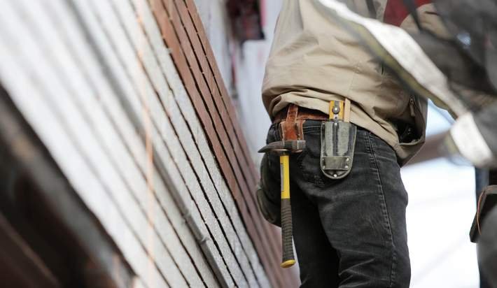 SpecInsure's tweet image. Hiring a contractor for a job? Make sure everything goes smoothly with these tips. otbd.it/xkPdkRQc