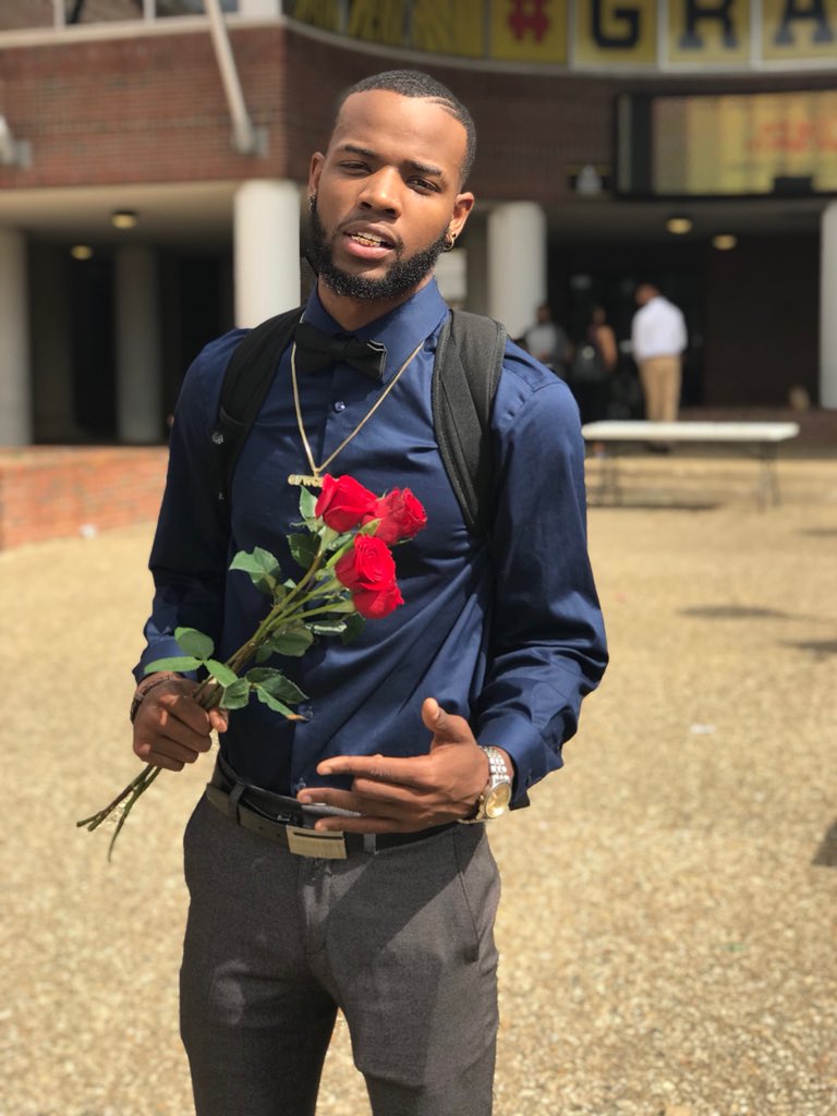 KoachRob_'s tweet photo. #FineBrownskinTwitter #2Niceee ๐ https://t.co/tHN2D8btvn