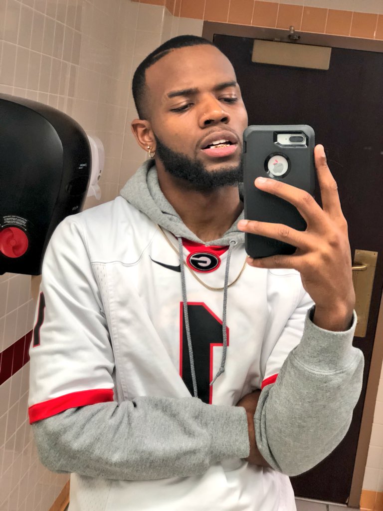 KoachRob_'s tweet photo. #FineBrownskinTwitter #2Niceee ๐ https://t.co/tHN2D8btvn
