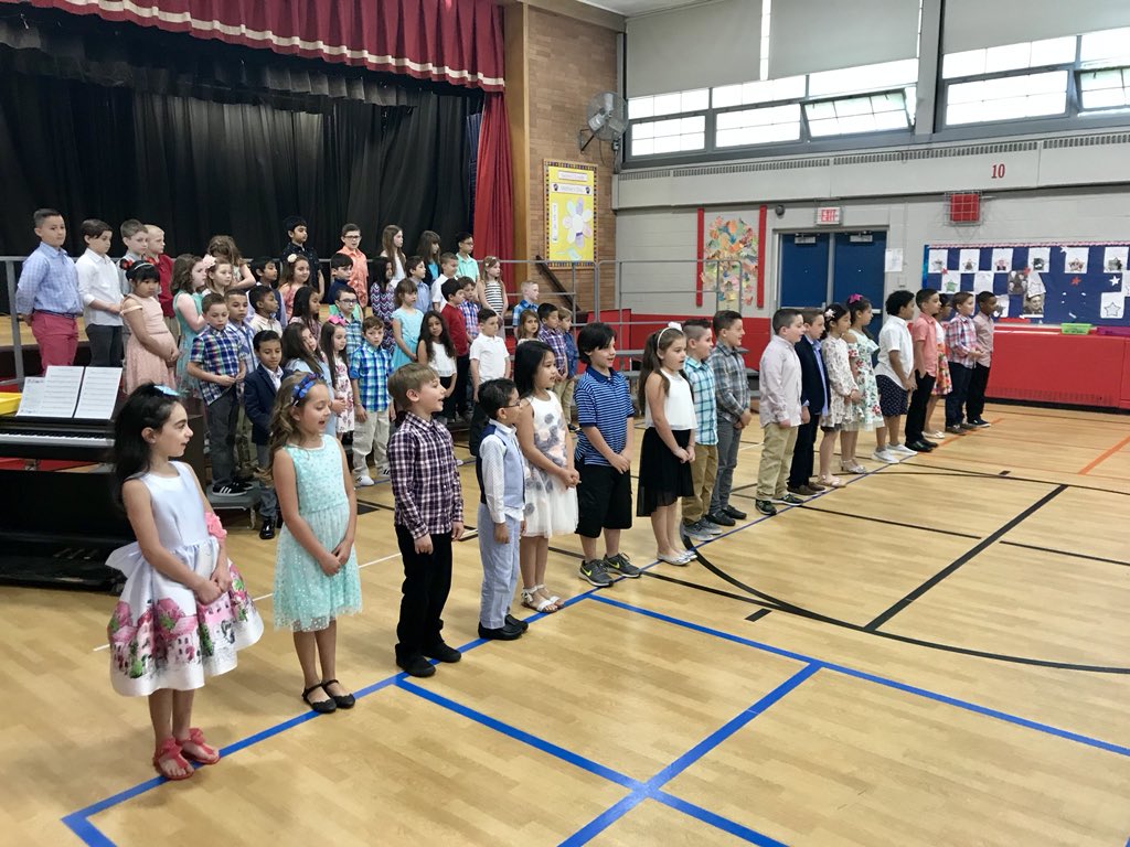 Principal_RC's tweet photo. To kick off Mother’s Day weekend - here are some of the pictures from our second graders Mother’s Day Tea performance!  We hope all the Mom’s in our community have a wonderful weekend and know how much they’re appreciated!  Part 3 https://t.co/dRFGcZ9V4g