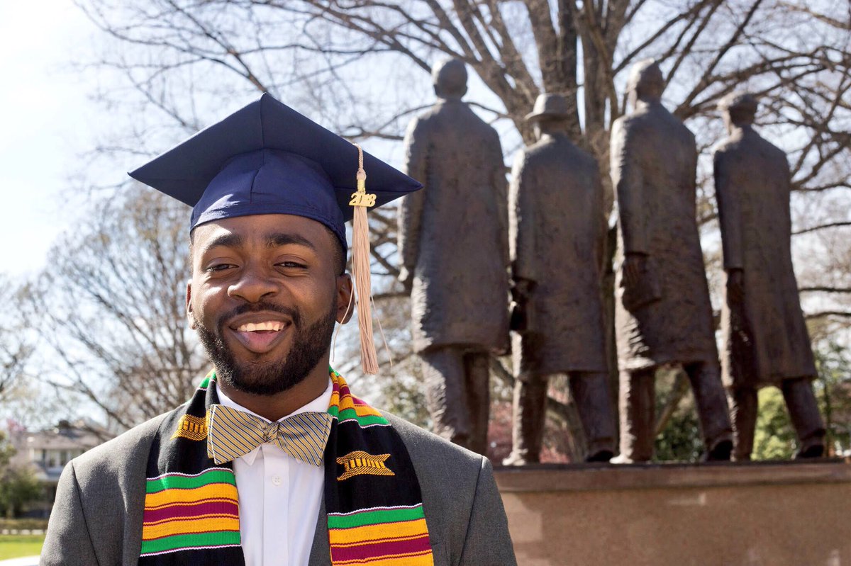 fly_lostme's tweet photo. Youโre looking at a young man who will be the first in his family to the graduate from college! God is TRULY AMAZING! #1MoreDay #NCAT #HBCUGrad #AccountingGrad ๐ธ๐๐ https://t.co/z2lsSwUpST