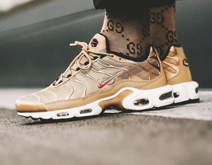 air max plus metallic gold 2018