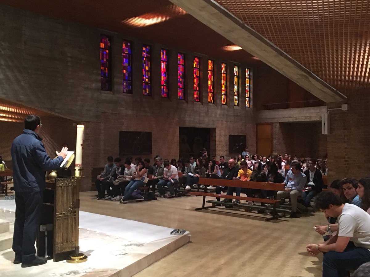 Comienza el <a href="/EONEZGZ/">Espacio One Zaragoza</a> como culminación del #EncuentroDiocesanoConfirmandos con <a href="/Arzobispo_ZGZ/">Arzobispo de Zaragoza</a> <a href="/ArchiZaragoza/">Archidiócesis de Zaragoza</a> @SeminarioZgz @ZgzPj