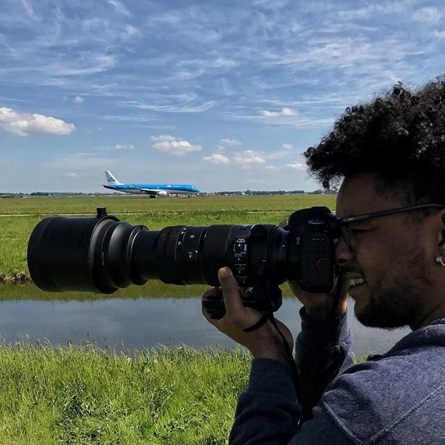 PathosStudios's tweet photo. We tested out the Sigma 150-600mm today, what a beast! #PathosStudios #photography #cinematography #sigma #lens #canon #5dmarkiii #schiphol #airplanes https://t.co/Uz87uaeh0J
