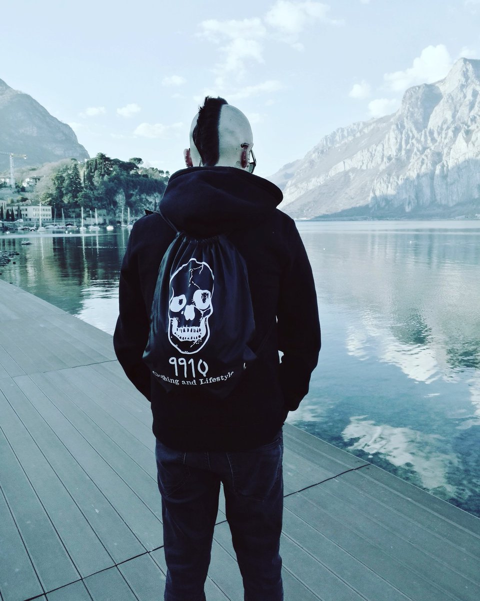 9910factory's tweet image. AFTERNOON #liveyourdiversity skull backpack white on black #skullbackpack #skull
etsy.com/it/shop/9910Fa…