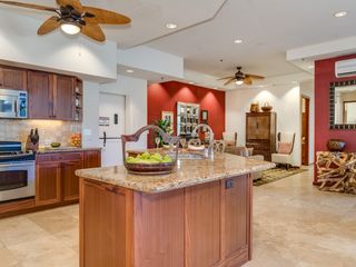 Oahucom's tweet image. FEATURED PROPERTY: Large Luxury Condo (avg $321/night)

Located in Waikiki, Honolulu, HI, USA
2 Bedrooms; 2.5 Bathrooms
Sleeps Up to 8 people
Minimum Stay: 2-5 Nights

buff.ly/2HXZXn3

Visit more properties: buff.ly/2oXhbpd 
#hawaii #vacationrental
 #holiday