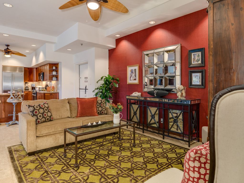 Oahucom's tweet image. FEATURED PROPERTY: Large Luxury Condo (avg $321/night)

Located in Waikiki, Honolulu, HI, USA
2 Bedrooms; 2.5 Bathrooms
Sleeps Up to 8 people
Minimum Stay: 2-5 Nights

buff.ly/2HXZXn3

Visit more properties: buff.ly/2oXhbpd 
#hawaii #vacationrental
 #holiday