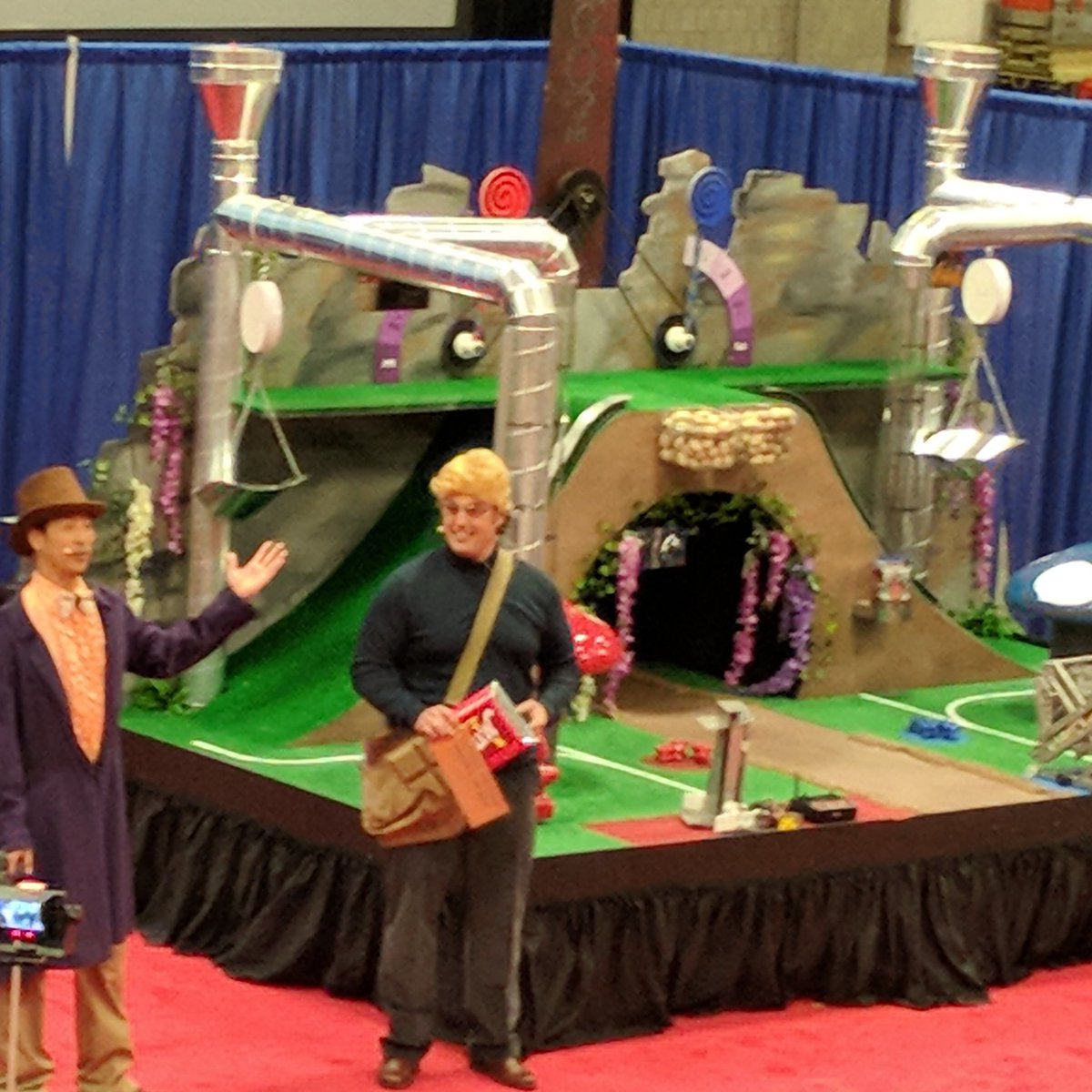 brainyyaklabs's tweet photo. Only MIT would hold a Willy Wonka themed robot contest! Yup, those are the profs! #stem #stemkids #stemtoys #mit https://t.co/l1oPLM6WIA