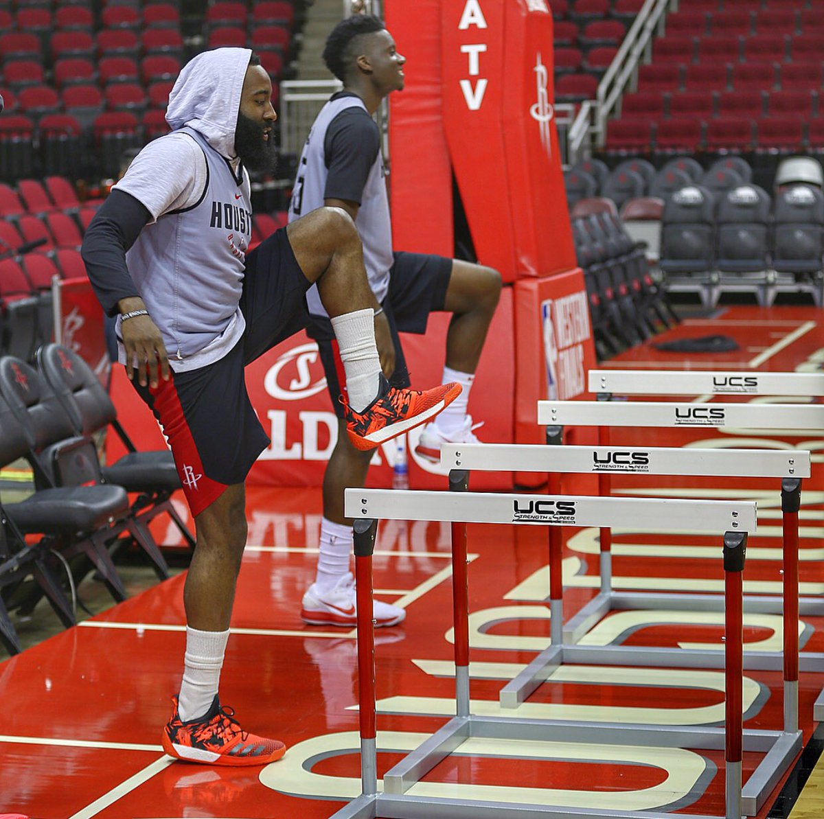kyrie 4 red carpet footlocker