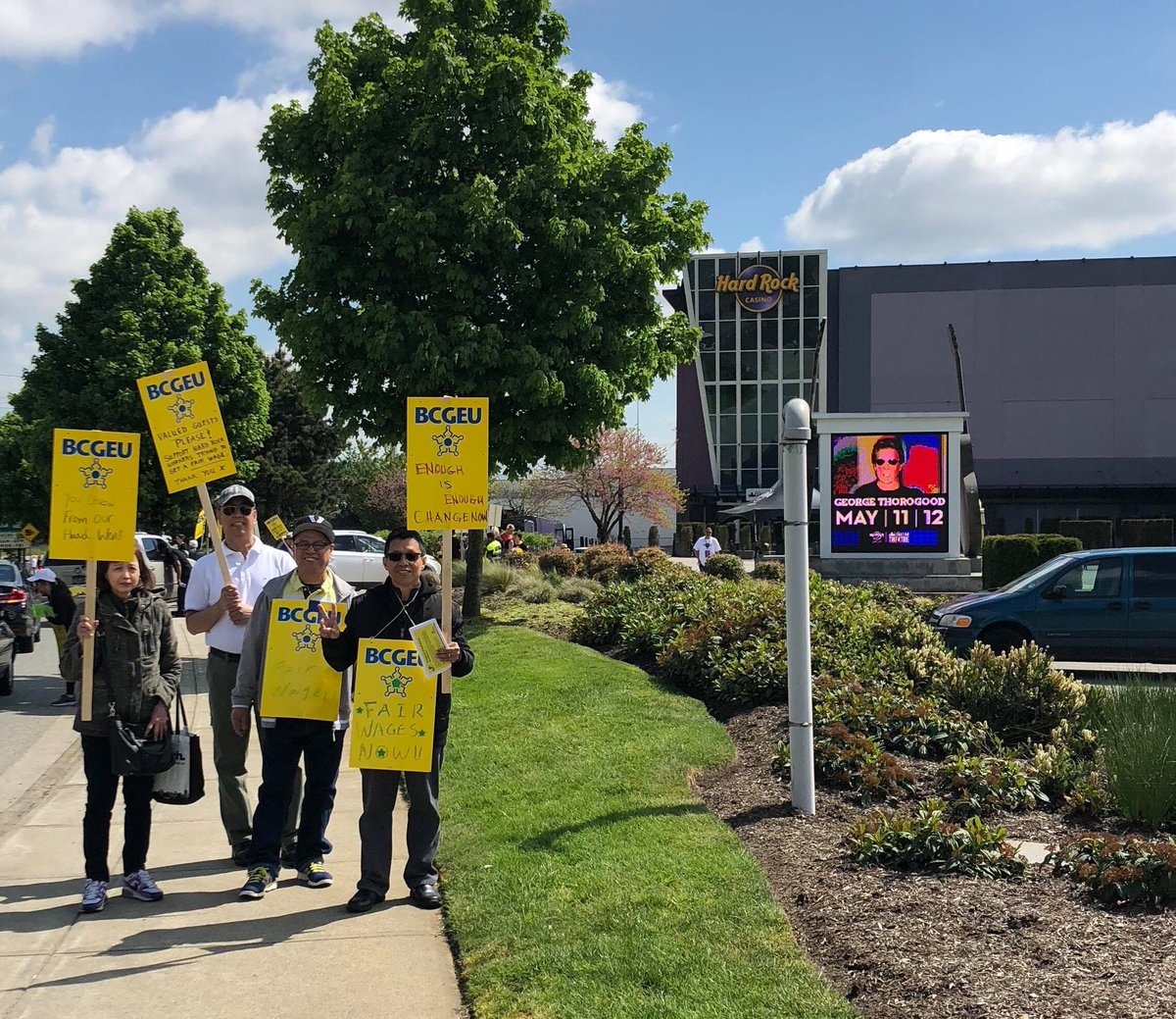 <a href="/The_AFM/">AFM</a> Local 21 member <a href="/thorogoodmusic/">Thorogood&Destroyers</a> is set to play behind a picket line tonight and tomorrow at the Hard Rock.

We'd love for them to respect the picket line!

#hardrockstrike