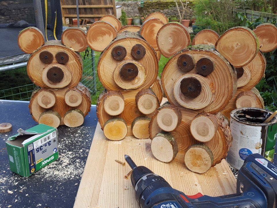 the_wood_stack's tweet photo. My first attempt at log #bears in 2017, all handmade, individual and available on my Facebook page, just search @mywoodstack #thewoodstack #logcreations #rustic #handmade #bears #woodworking https://t.co/pMRDMfo0z4