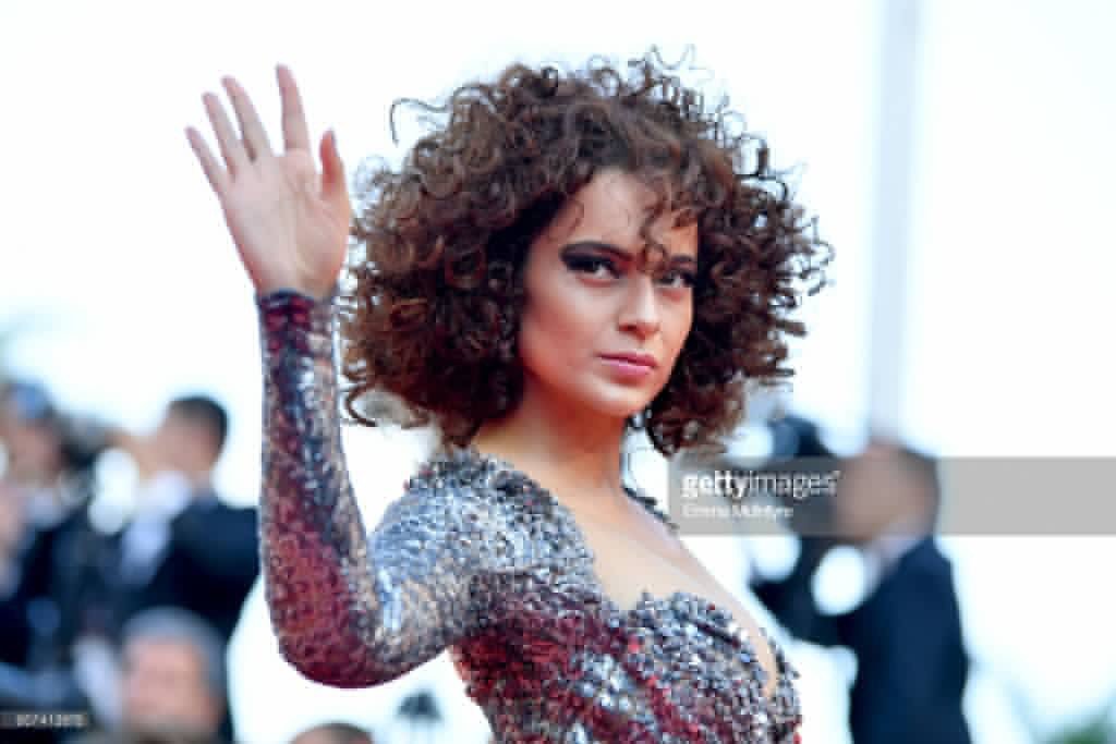 KanganaTeam's tweet photo. #QueenMagic at #redcarpet at #Cannes2018
#KanganaAtCannes #QueenAtCannes #GreyGooseLife @greygooseindia https://t.co/V86G4zjM7l
