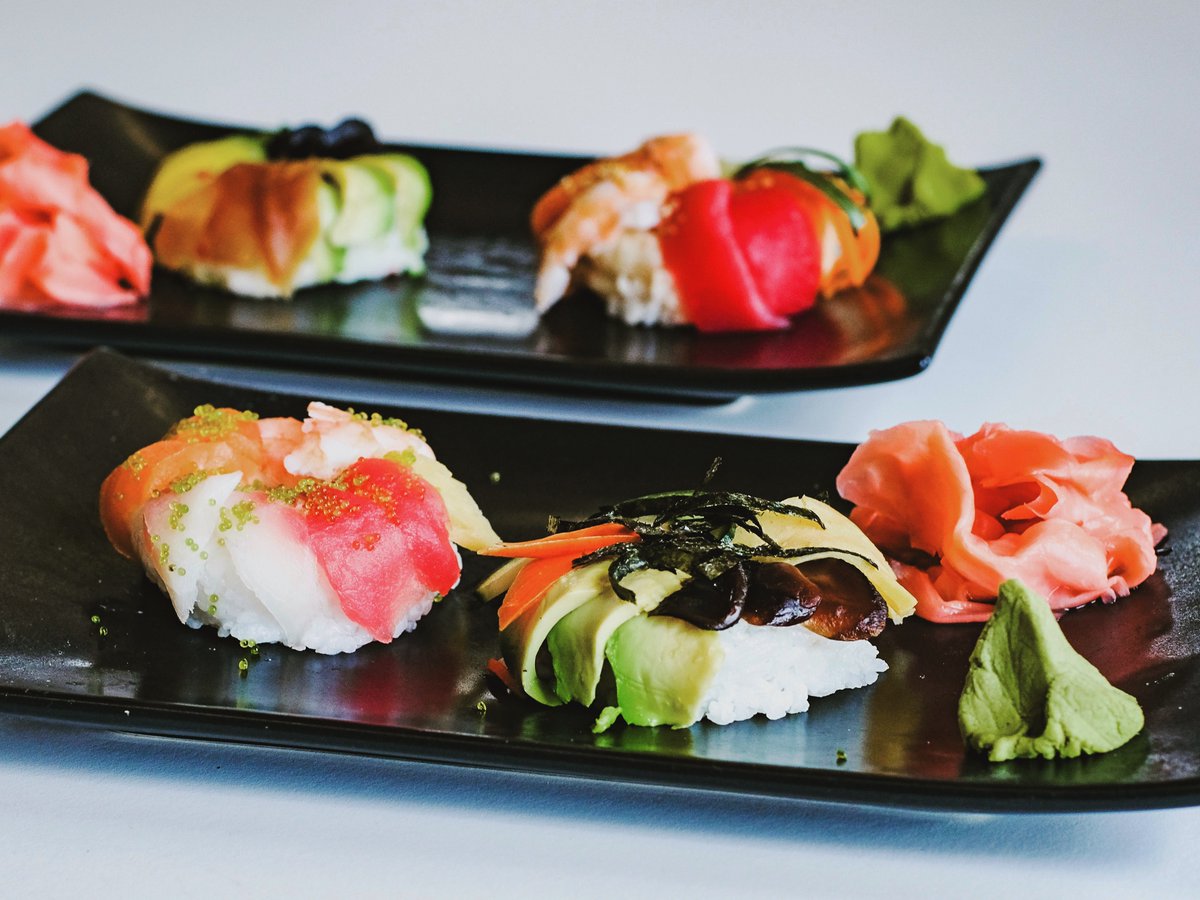 NorthMarket's tweet photo. APRON GALA MENU PREVIEW: Nida’s Sushi will be presenting “Donut Sushi with seaweed salad”! Stroll the Market and taste unlimited bites in three courses at the annual Apron Gala - Get your tickets before we sell out!

https://t.co/o9eKdSF390 https://t.co/YG0ADNaxlU