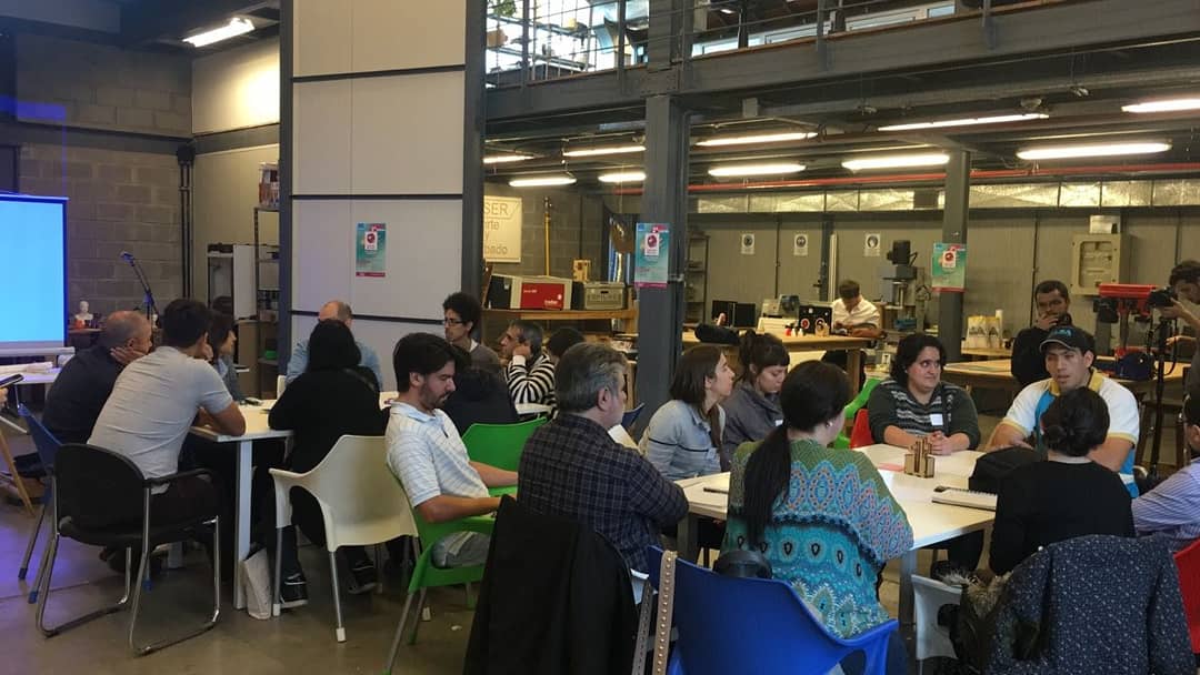 BAcienciaytecno's tweet photo. ¡Volvió #GaleríaCientífica!
Challenge de Co-Creacion en el #CmdLab: generando soluciones para personas con movilidad reducida, utilizando la tecnología de Impresión 3D! 🙌
@Che3Dok @copidisgcba
#innovación #inclusión #solidaridad #emprendedurismo #cienciaytecnología https://t.co/0aJhRKdSLM