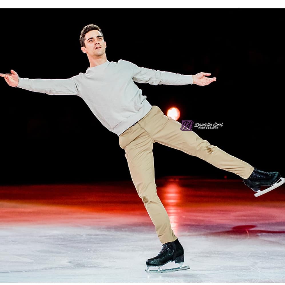 YvoFin's tweet photo. 😍 Wishing fun and a great time in #saskatoon! #javierfernández #prometo #starsonicecanada
#soi #csoi #iwishiwerethere
#canada🍁 #españa🇪🇸
#Repost @danielleearlphotography
・・・
I still can’t get over how lovely this program is 😍. .
#figureskating #figureskating #SOI18 https://t.co/lbiNMWGjfn
