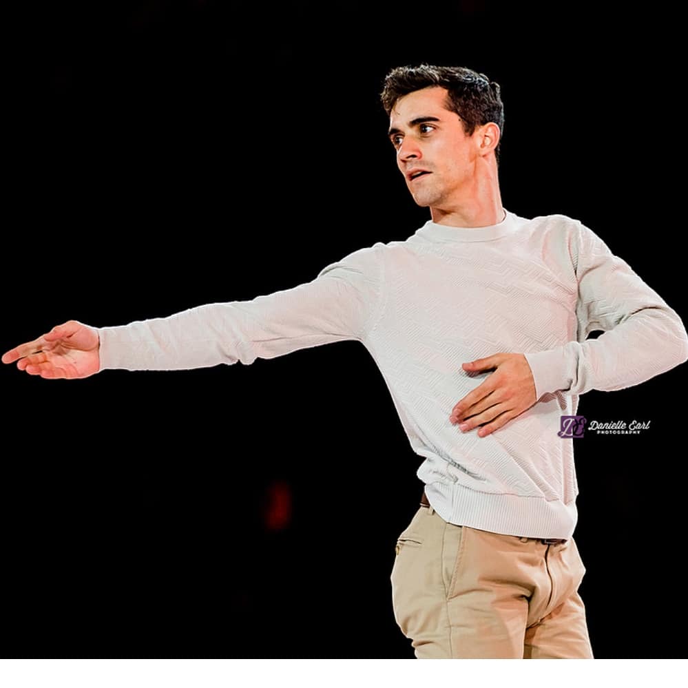 YvoFin's tweet photo. 😍 Wishing fun and a great time in #saskatoon! #javierfernández #prometo #starsonicecanada
#soi #csoi #iwishiwerethere
#canada🍁 #españa🇪🇸
#Repost @danielleearlphotography
・・・
I still can’t get over how lovely this program is 😍. .
#figureskating #figureskating #SOI18 https://t.co/lbiNMWGjfn