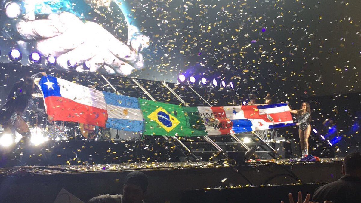 LaurenMJChile's tweet photo. Hoy es el dia��️  gracias por todo chicas, siempre estaremos agradecidos❤️. #ThankYouFifthHarmony https://t.co/JCEl7sIwBP