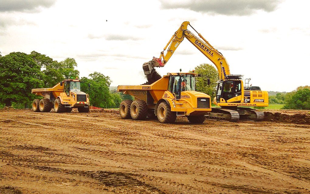 Topsoil stripping in Somerset @HydremaUK <a href="/MarubeniKomatsu/">Marubeni-Komatsu</a>