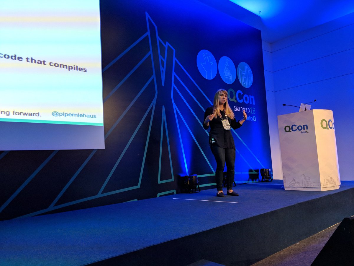 <a href="/piperniehaus/">Piper Niehaus</a> doing a FANTASTIC job of selling <a href="/elmlang/">Elm</a> to the masses at <a href="/QConSP/">QCon São Paulo</a>!