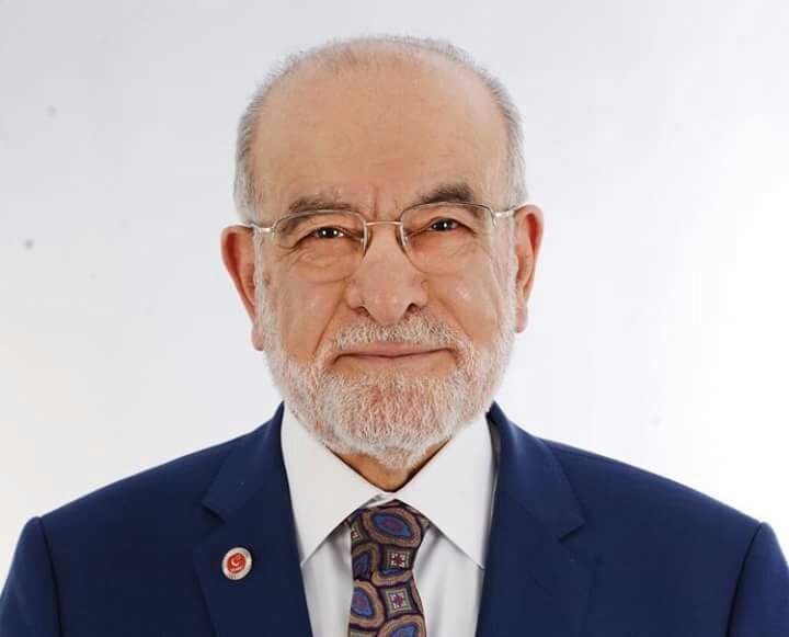 T_Karamollaoglu's tweet photo. Biz sizin yalan ve hilelerinizle baş edemedik bu bize dert oldu. Ama bizde sizin önünüzde diz çökmedik ya bu da size dert olsun. #TemelBaşkanMilletSeninle https://t.co/oBiMUZUPh7