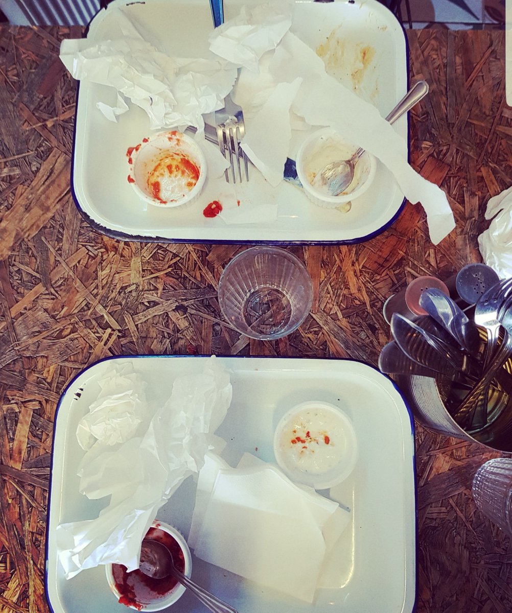 At dom's place, there is no such thing as leftovers. only happy smiles and empty plates! 😁

 #hackney #hackneywick #clapton #claptoners #emptyplates #dalston #turkishcuisine #turkishfood #wrap #vegan #veganlife
