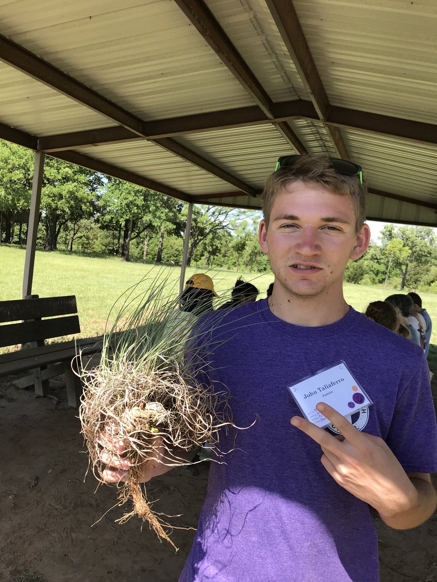 JimmyRosin's tweet photo. A good day at the #IBDenton retreat. Big bass in the morning, art with our kids in the afternoon, and playing catch with @MrMDHS in the evening #ThisIsArt #DosAmigos https://t.co/ucBR6VsCMl