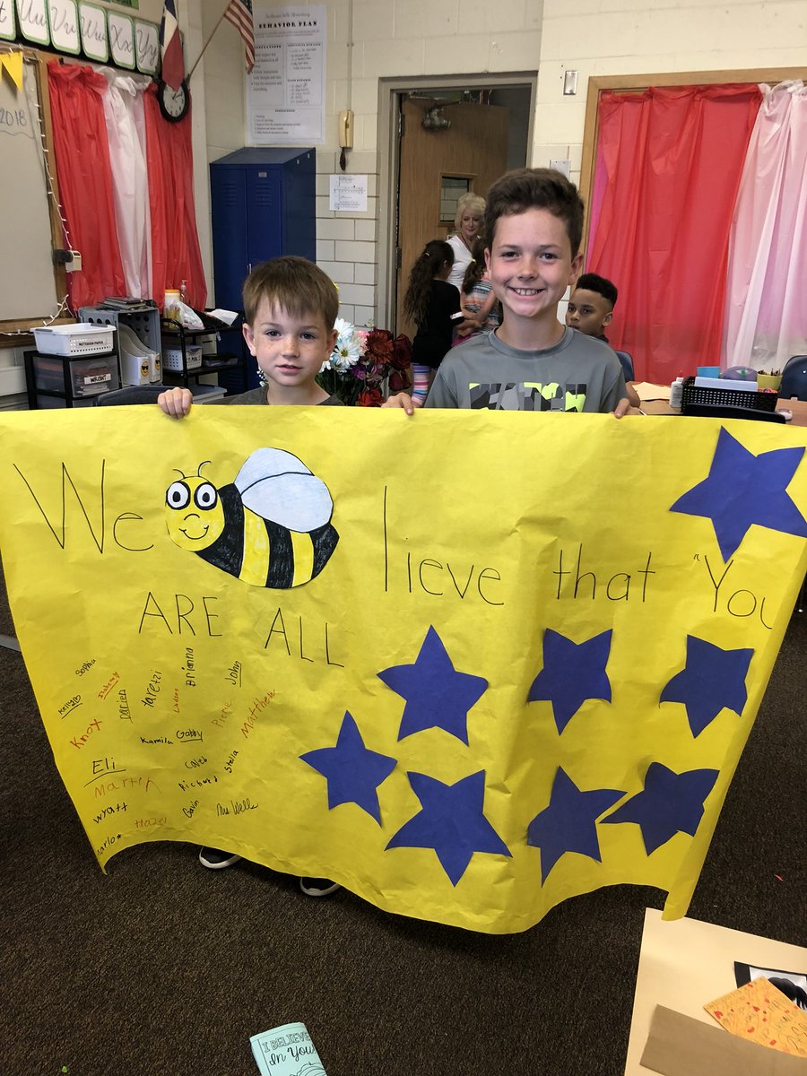 courtneyjwright's tweet photo. It’s even more special when it’s your brother’s 1st grade class that comes to cheer you on for STAAR! #nherocks #staarmotivation #Risdgreatnes https://t.co/zQ7Wi4Mrfm