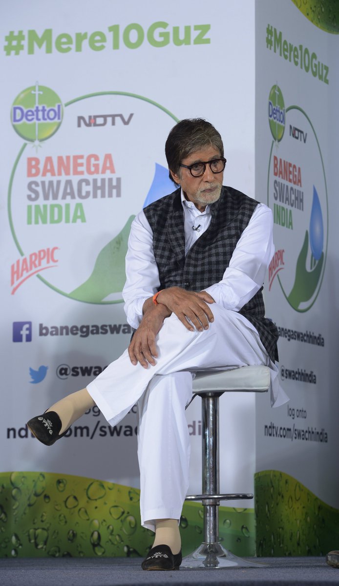 SrBachchan's tweet image. T 2801 - I work .. I work for Swachch Bharat .. I work because it is necessary .. I work because it is for the good of society .. I just work ..