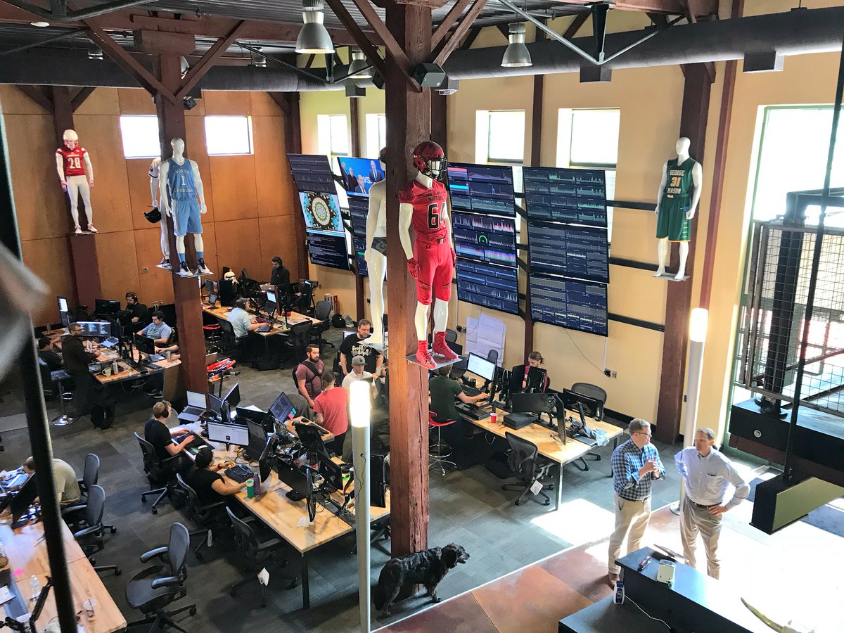 sarahjanemaxted's tweet photo. Fast and furious but a lot of fun in #louisville @RiseOfRest @revolution @SteveCase highlighting truly innovative and inspiring parts of the #iEcosystems #maker13 #1804 #eltoro https://t.co/WBRbLCY4rd