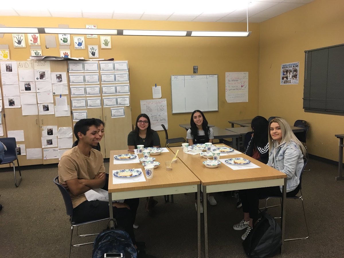 Katharinashel's tweet photo. Formal Dining Day in AVID 12! Getting ready for prom and getting ready for adulthood. #hsd_avid https://t.co/U4nmlWiqjx