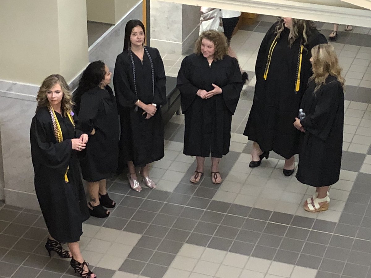 emporiastate's tweet photo. Nursing graduates are preparing for their pinning ceremony! Congratulations! #ESUClassof2018 https://t.co/qgm5WE4Gom