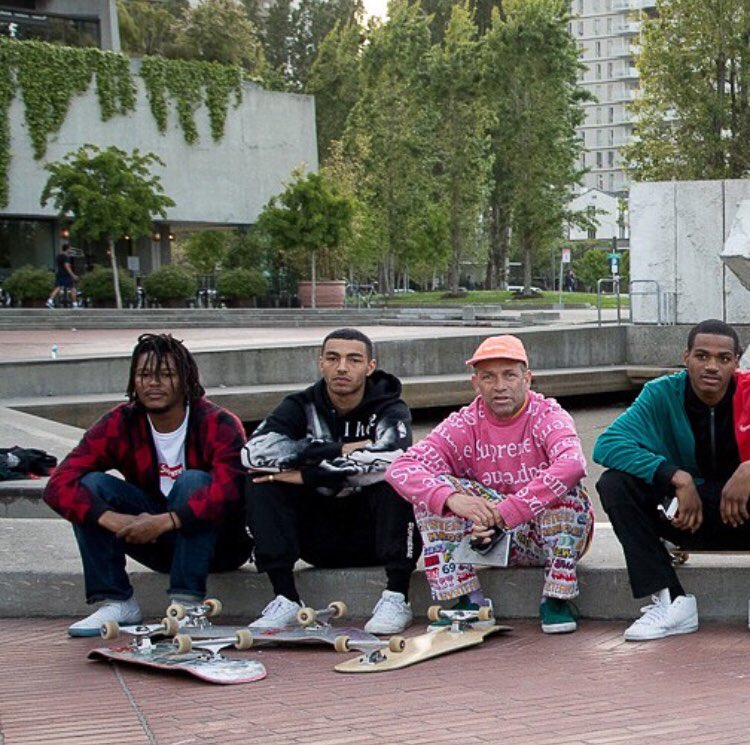 Supreme_Fits's tweet photo. Embarcadero, SF 2018
📸 - Instagram: supremenewyork / atibaphoto https://t.co/VmdNu1hjCE