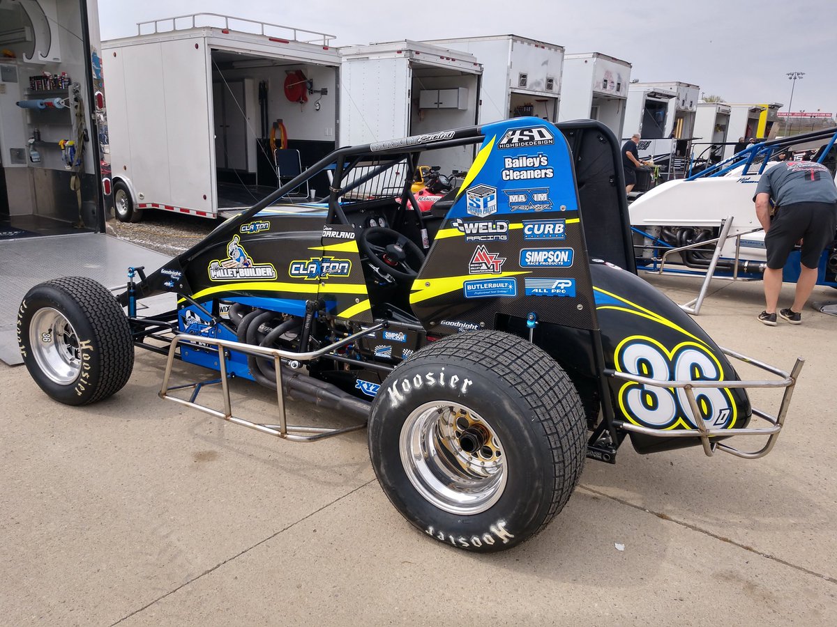 mikevleone's tweet photo. Teammates @DaveDarland &amp; @mgoodnight39 here @EldoraSpeedway for @USACNation https://t.co/YKsZhzI2eV
