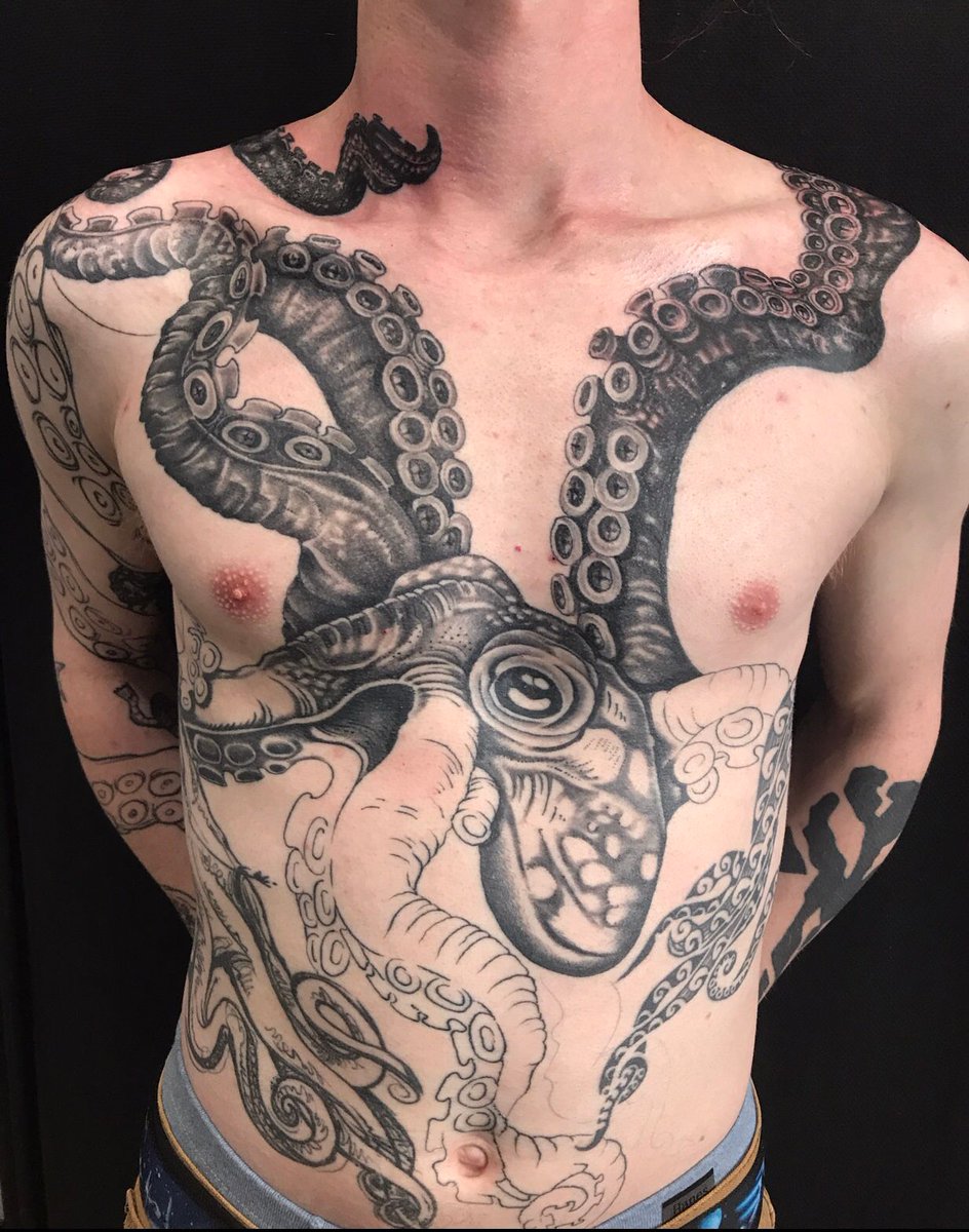 artwithapoint's tweet photo. Current progress on the Torso Octopus! https://t.co/ZPJQO1QuWi 
#octopustattoo #octopusareawesome #blackandgreytattoo #extensivetattoo #torsotattoo #custumtattoo #artwithapoint #minneapolistattoo #allarewelcomehere https://t.co/eQjfRD6tTk