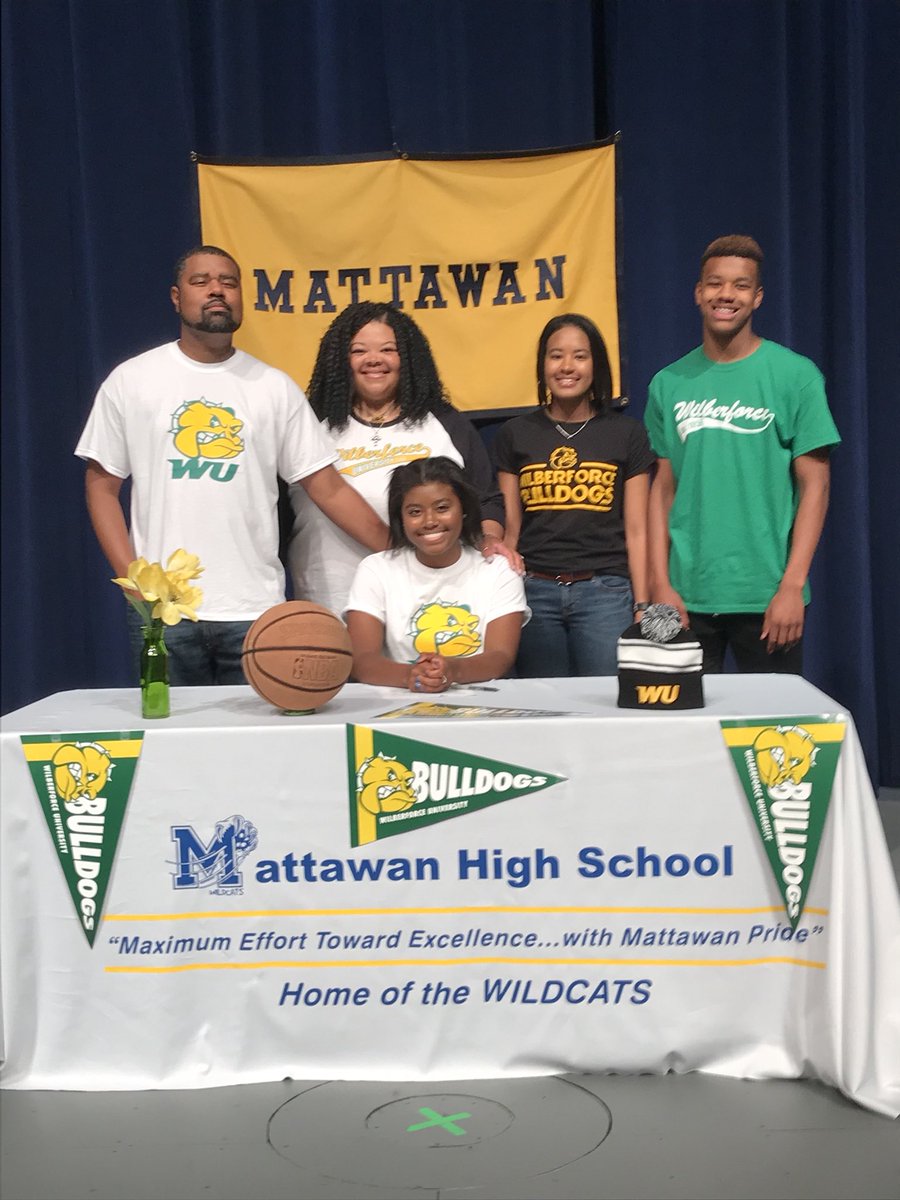 MCSActivities's tweet photo. Congratulations to these Wildcats for signing their Letters of Intent!
Peter Deaton - Olivet College (Wrestling)
Yamiah Lyons - Wilberforce University (Basketball)
Mitch Begeman - Kalamazoo Valley (Baseball) https://t.co/CDOMSeyQg1