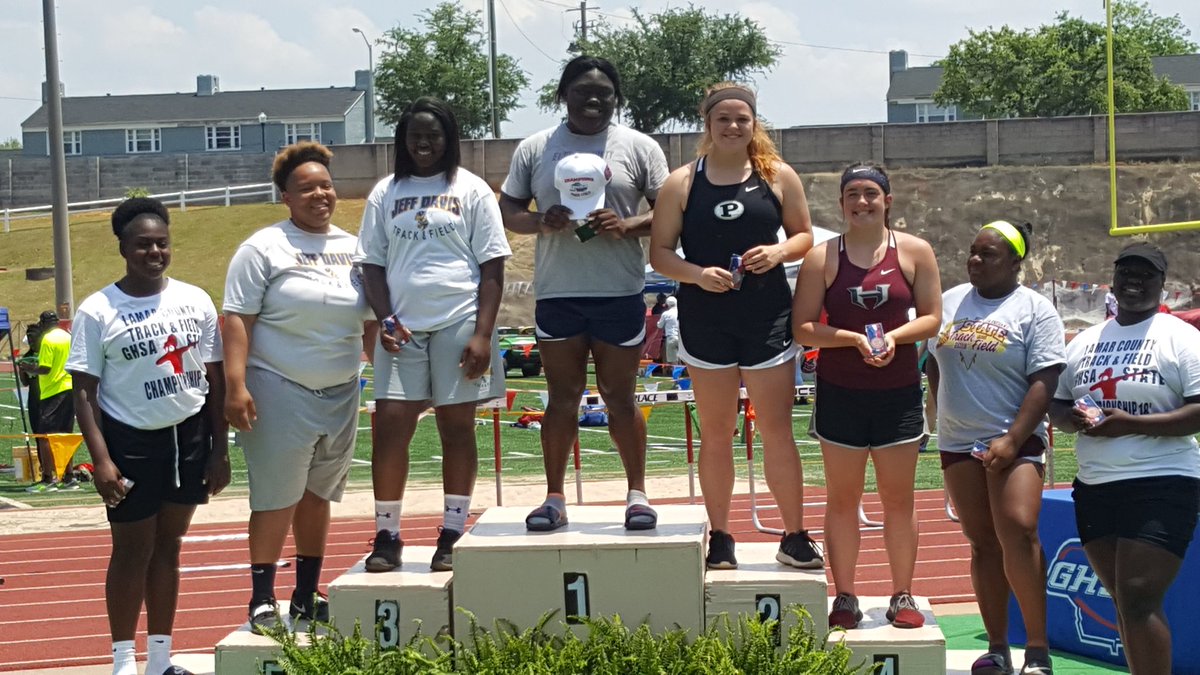 koach_nail's tweet photo. Congrats to Dee Wooten (3rd) and Mariah Gibbs (5th) in class 2AA discus throw. https://t.co/3vxpqRrxnq