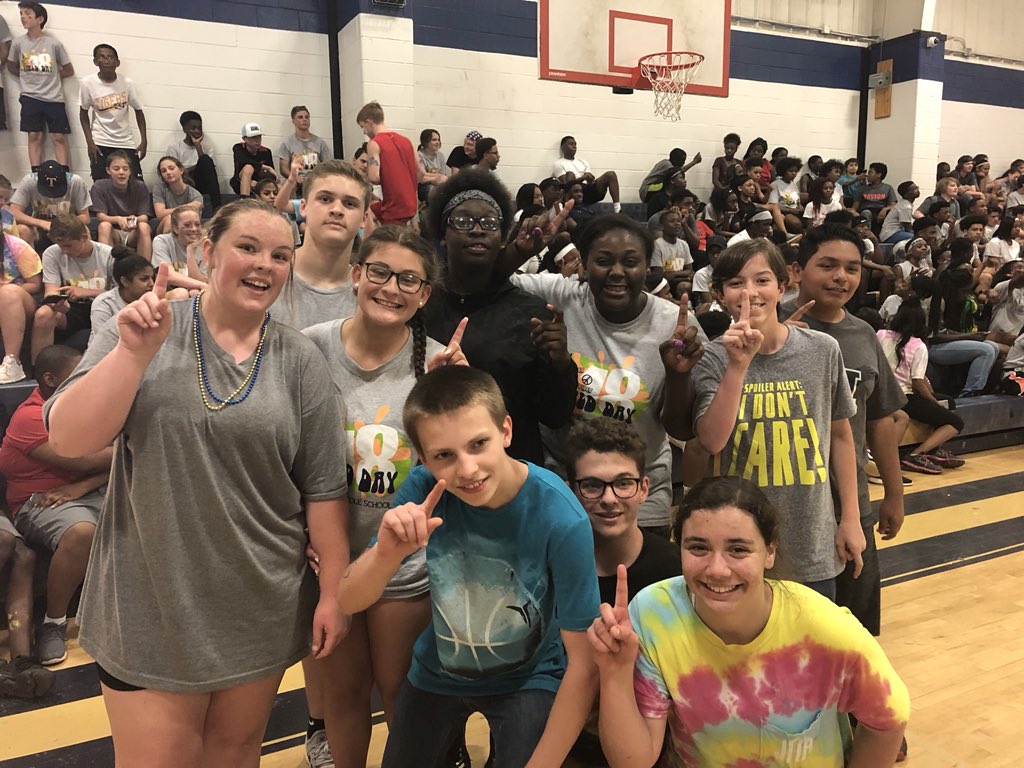 MrsSandsELA's tweet photo. Field Day 2018! Team Sands Baby!! Tug-O-War Champs! #lcmscougarstrong https://t.co/pI4Q5Nl6yl