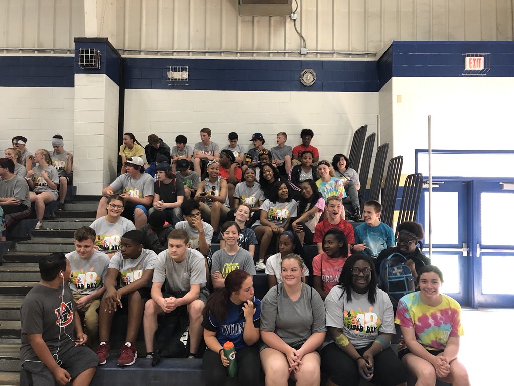 MrsSandsELA's tweet photo. Field Day 2018! Team Sands Baby!! Tug-O-War Champs! #lcmscougarstrong https://t.co/pI4Q5Nl6yl
