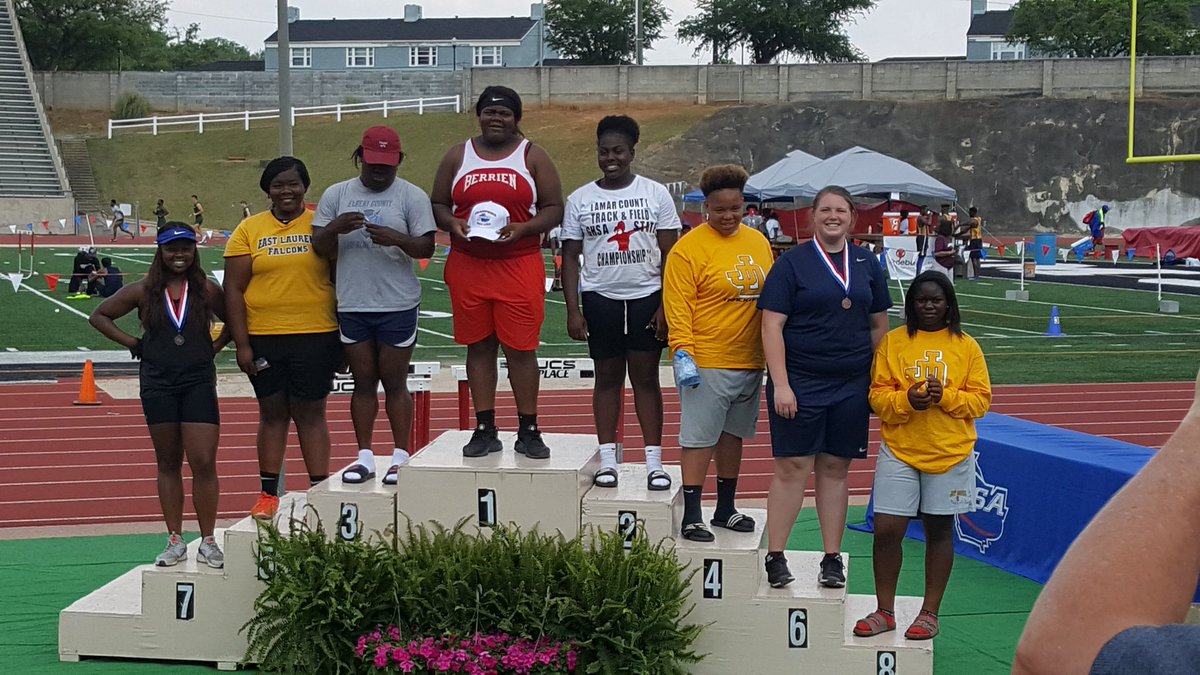 koach_nail's tweet photo. Congrats to Mariah Gibbs (4th) and Dee Wooten (8th) in class 2AA shot put today. https://t.co/HDNI9dcplZ