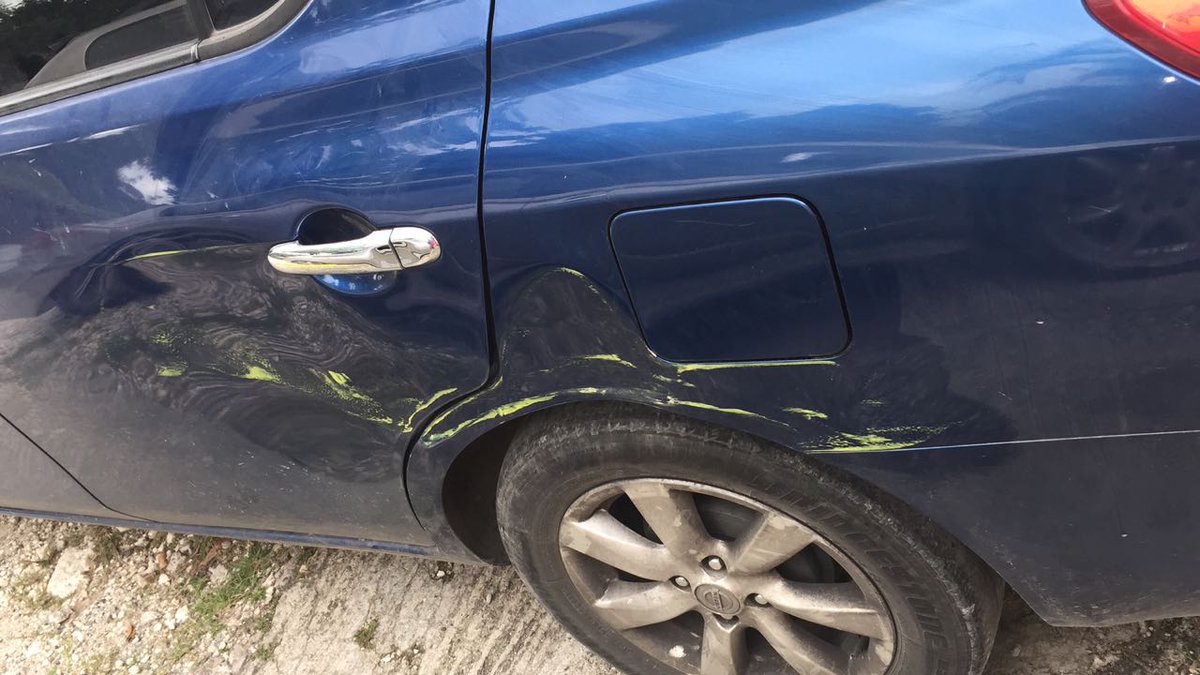 CaroleBeckford's tweet photo. Some jackass scratch a parked car and leaves. This was in a mall in Liguanea. Karma knows everybody's address. #StudyThat https://t.co/JsUAUXKXJ5