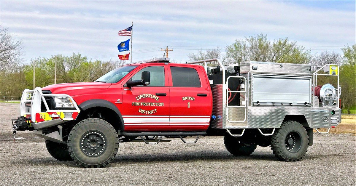 LimestoneFire's tweet photo. Just updated our apparatus page on our website (https://t.co/IkNK04Xa8A). One of the updates included this great pic of Brush 1. #firetrucks #skeeterbrushtrucks #brushtruck #firefighters #firefighting #limestonefire #limestonefd https://t.co/bgvOM4IDGG