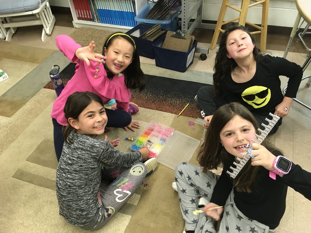 JenMerens's tweet photo. 2nd graders celebrating Game and Gum Day for ABC Countdown! #sp109 #engage109 https://t.co/DzfUz8dLCw
