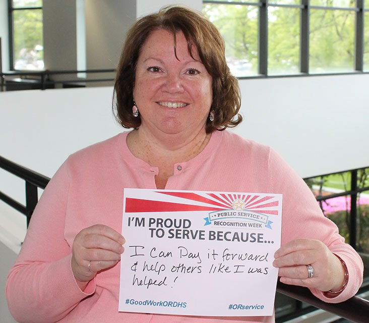 ORHumanServices's tweet photo. @oregonDHS Self-Sufficiency Programs Director Kim Fredlund shares why she's proud to serve by helping Oregonians leave poverty behind during Public Service Recognition Week #GoodWorkORDHS #ORservice https://t.co/K7Mo20IlSD