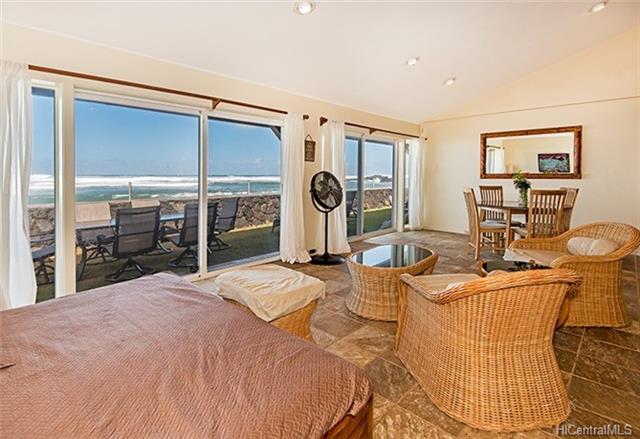 HawaiiHomesIntl's tweet photo. ON THE BEACH in a rarely available area on the North Shore.  Two ocean view master suites with private baths &amp; 3 guest rooms.
- 5 Bedrooms / 4 bathrooms
- 2,691 SF home
- 8,911 SF lot

For Instant Info Visit!
https://t.co/DF9c9rGsI7
#Haleiwa #Ocean #Beach #Home #Hawaii #Honolulu https://t.co/ziQrzjNW5r