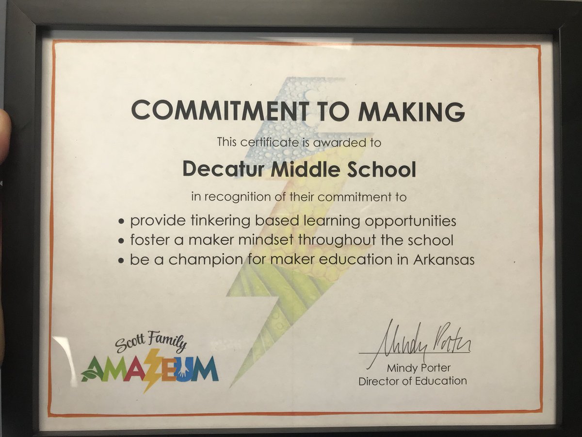 CoachJohnUnger's tweet photo. Decatur Middle School is proud to be a part of the @Amazeum and their professional development program! #decaturmiddle @rachelanna1 https://t.co/JzK9y1KVWe