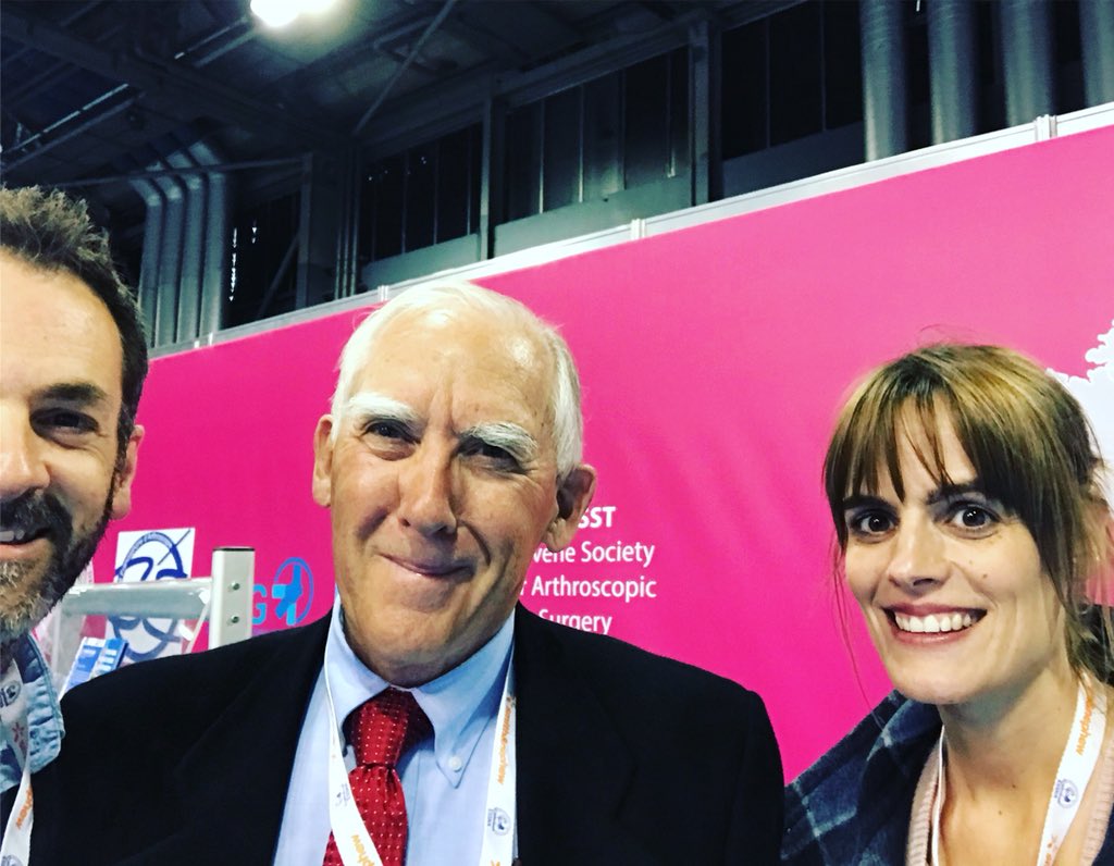 painphysio's tweet photo. Sharing stories + discussing the importance of critical thinking in healthcare with Robert Tietge and Jo Stephen after the Patellofemoral Pain session today @ESSKA_Congress #ESSKA2018 #thepaincoach https://t.co/G3NoyBFCuf