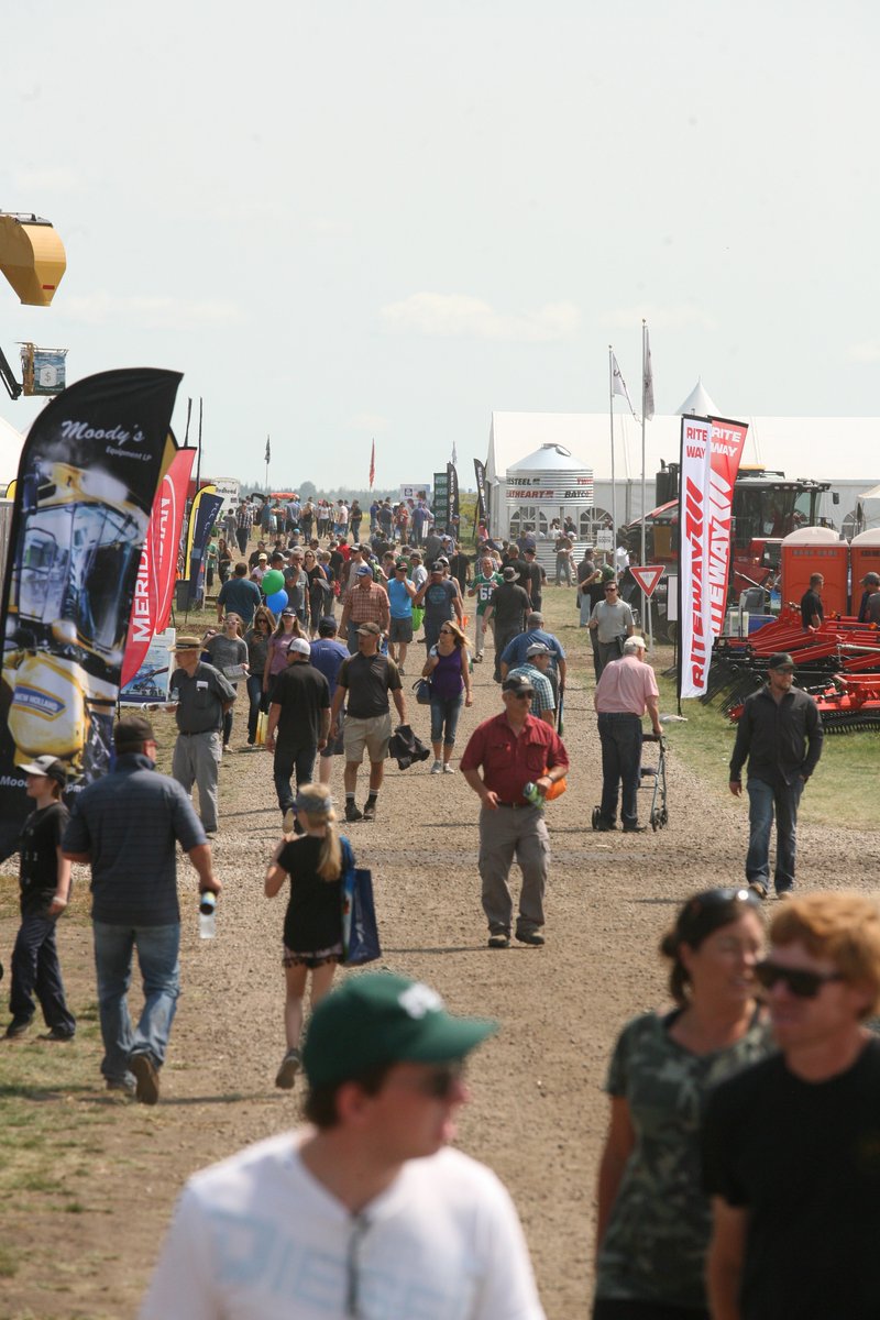 AginMotion's tweet photo. Flashback Friday to the bustling crowd during #AIM17, can't wait for July! #AIM18 https://t.co/9079YR0OXa