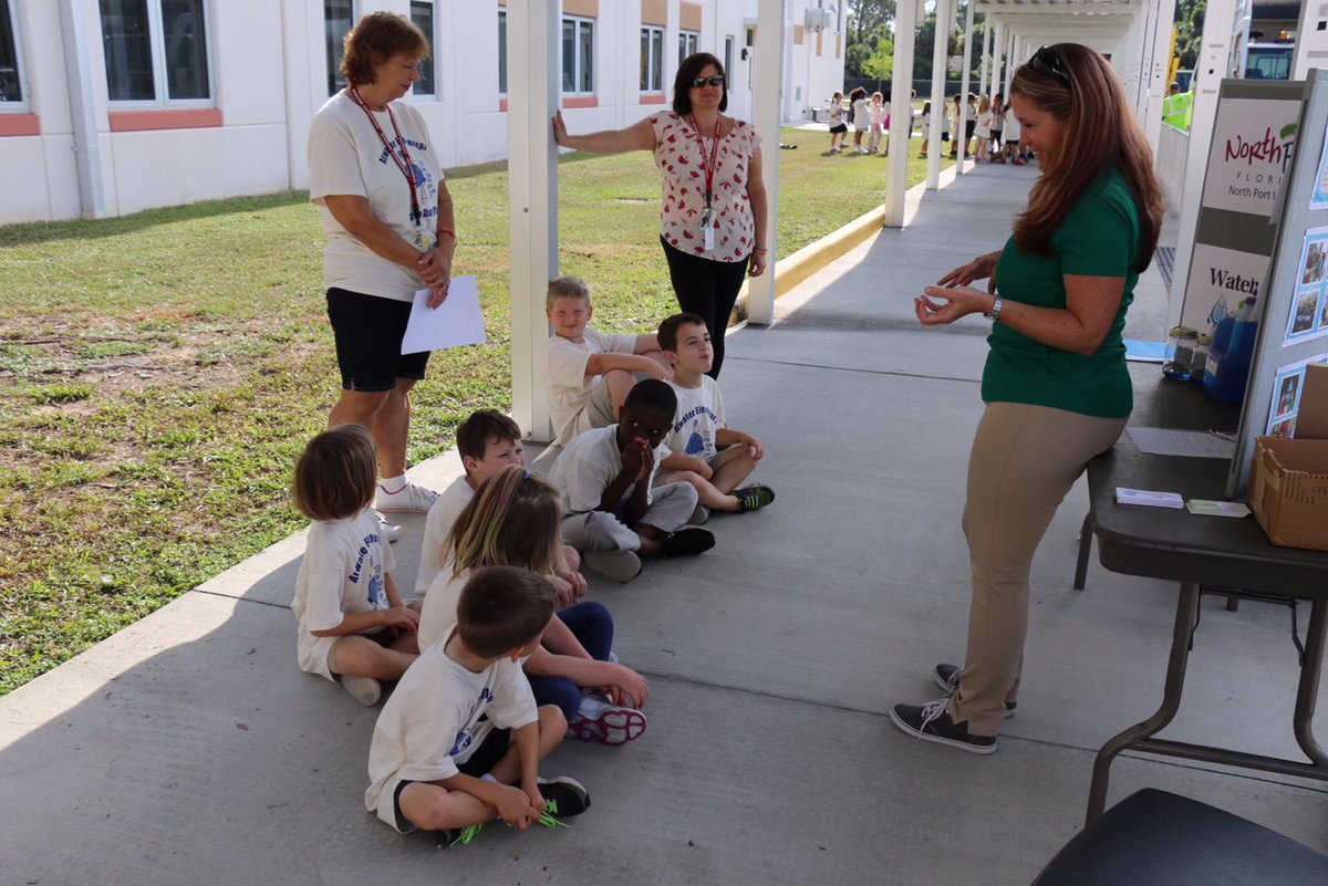CityofNorthPort's tweet photo. Atwater Elementary held a belated "Earth Day" Friday, and City staff were happy to participate. Many read books to the kids, while other departments brought along their trucks for the kids to see. It's always our pleasure to help teach them new ways to protect the environment! https://t.co/dlXPvVHqzc