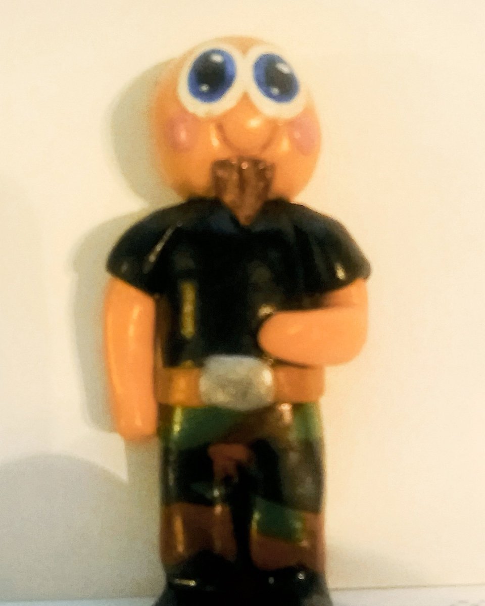 zannie_crafts's tweet photo. @Boonenagle
This Minecraft skin is of Boonenagle, I loved making the camo pants!
#minecraft #minecraftskin #minecraftcraft #crafty #crafting #fimo #kawaii https://t.co/EsL0KM8VJr